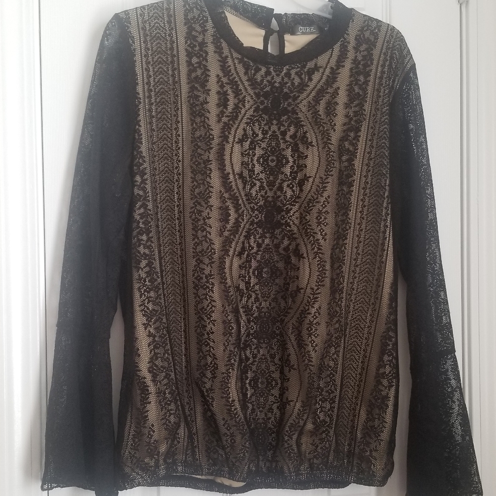 Long-sleeved Top